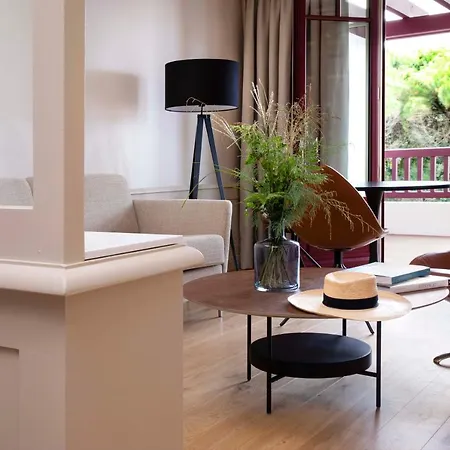 Du Apartment *